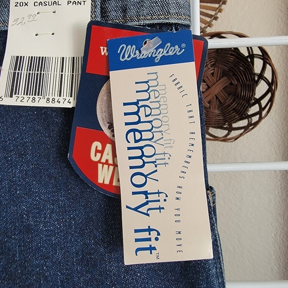 Wrangler Crop Capri Jean Sz 9 - Picture 5 of 6